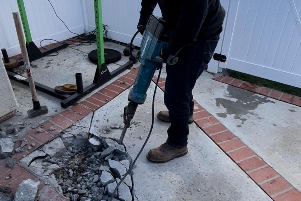 CONCRETE CUTTING service